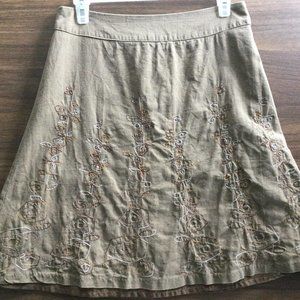 San Francisco Embroidered Flared Skirt: an ideal choice for the upcoming holiday